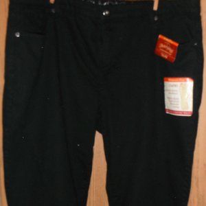 NWT Faded Glory 22W capri, 21.5" inseam